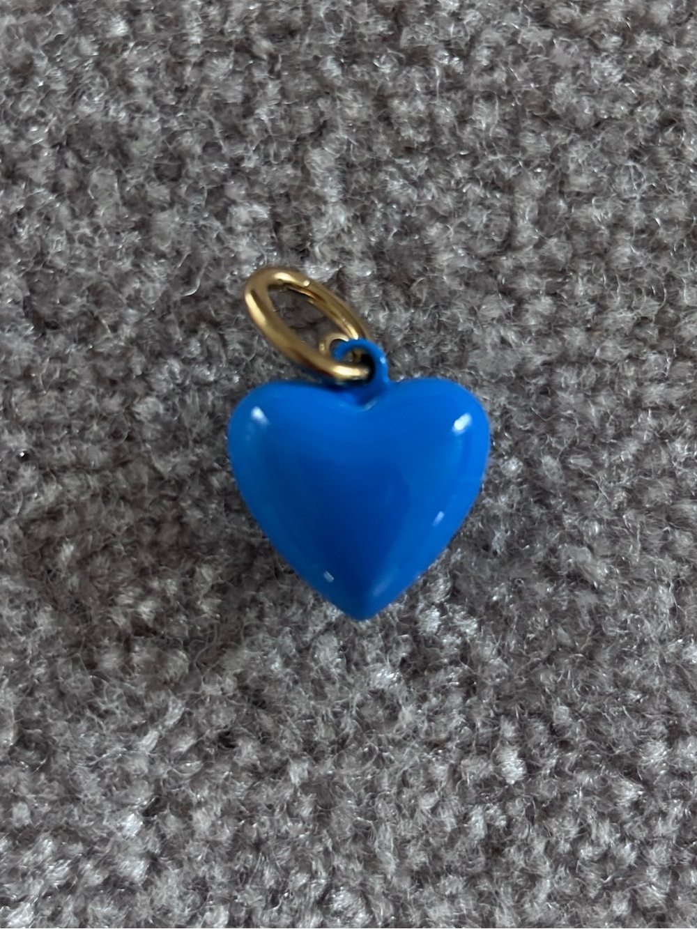 NWOT Roxanne Assoulin The Mini Puffy Heart Charm In Blue